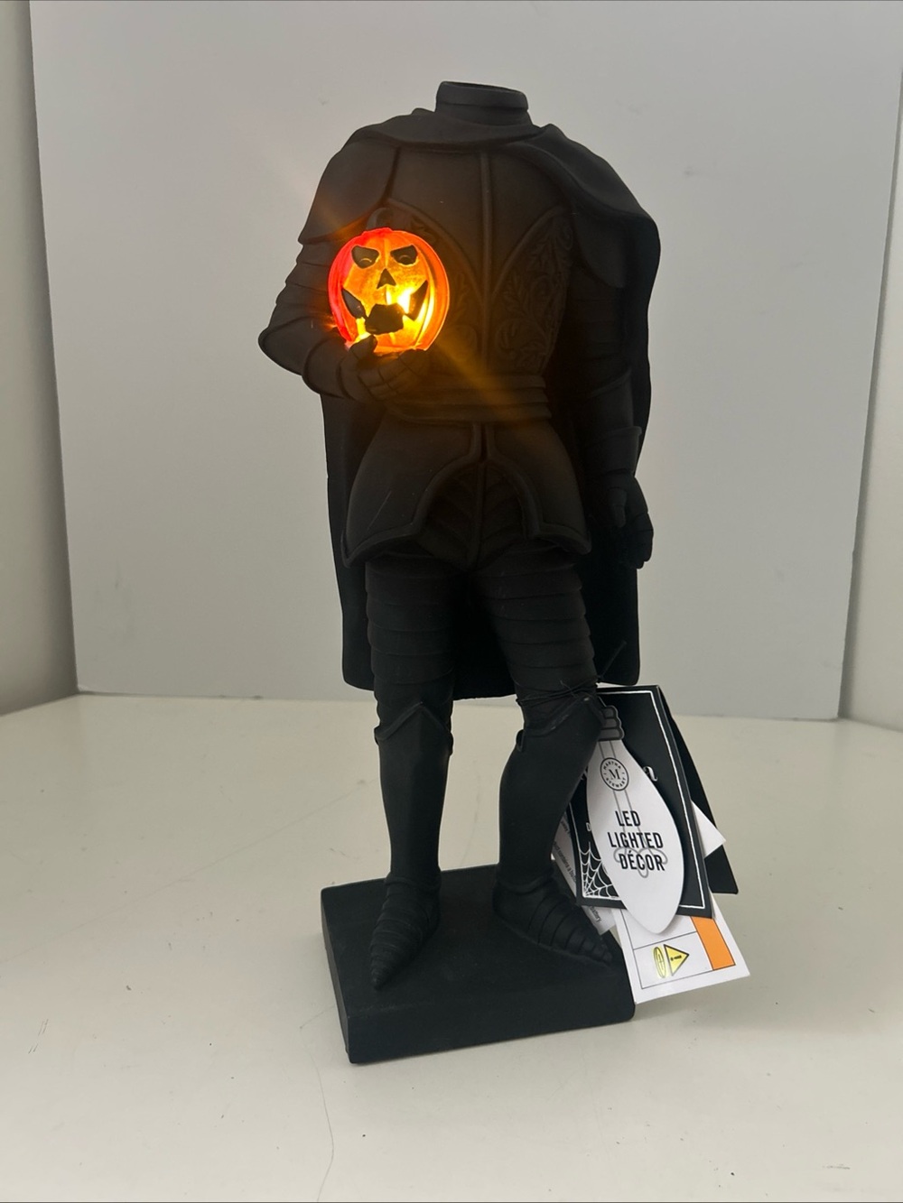 Black Headless Horseman Knight Figurine 15” LED Light Up Pumpkin Home Art Decor